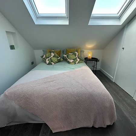Lovely New Decor Studio - 4 The Southwell Лондон Экстерьер фото